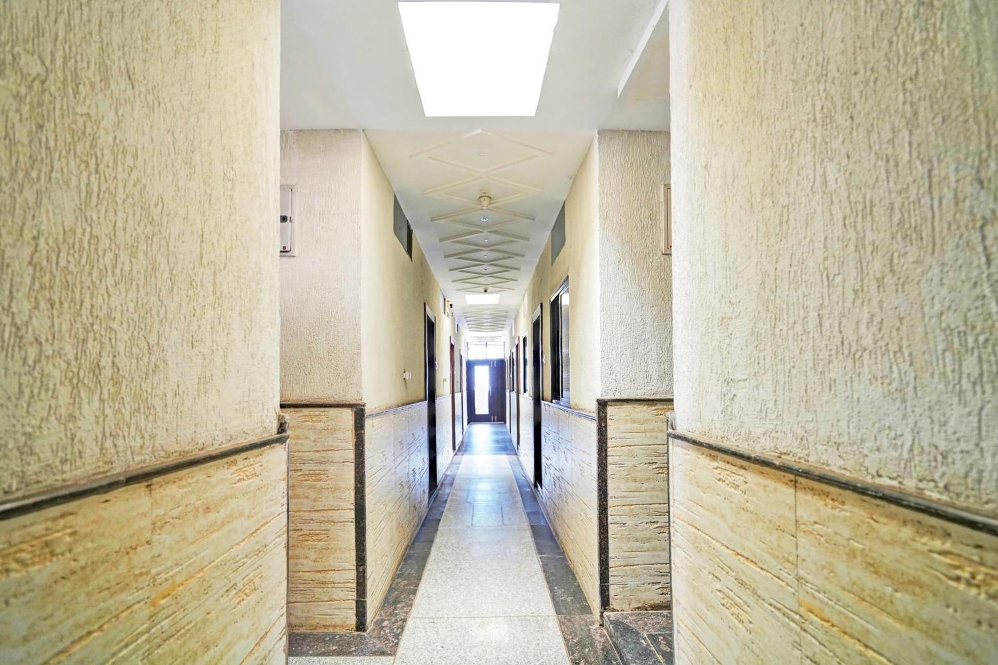 Super Hotel O Shri Shiva Palace Rāipur 외부 사진